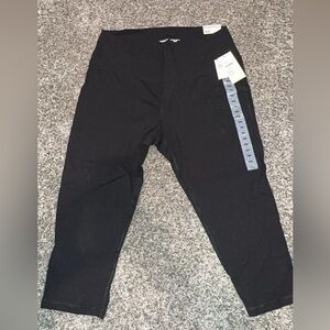 NWT Old Navy Leggings XXL with openings in bottom back legs